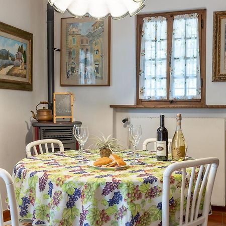 Beautiful Home In Uzzano Pt With Kitchen エクステリア 写真