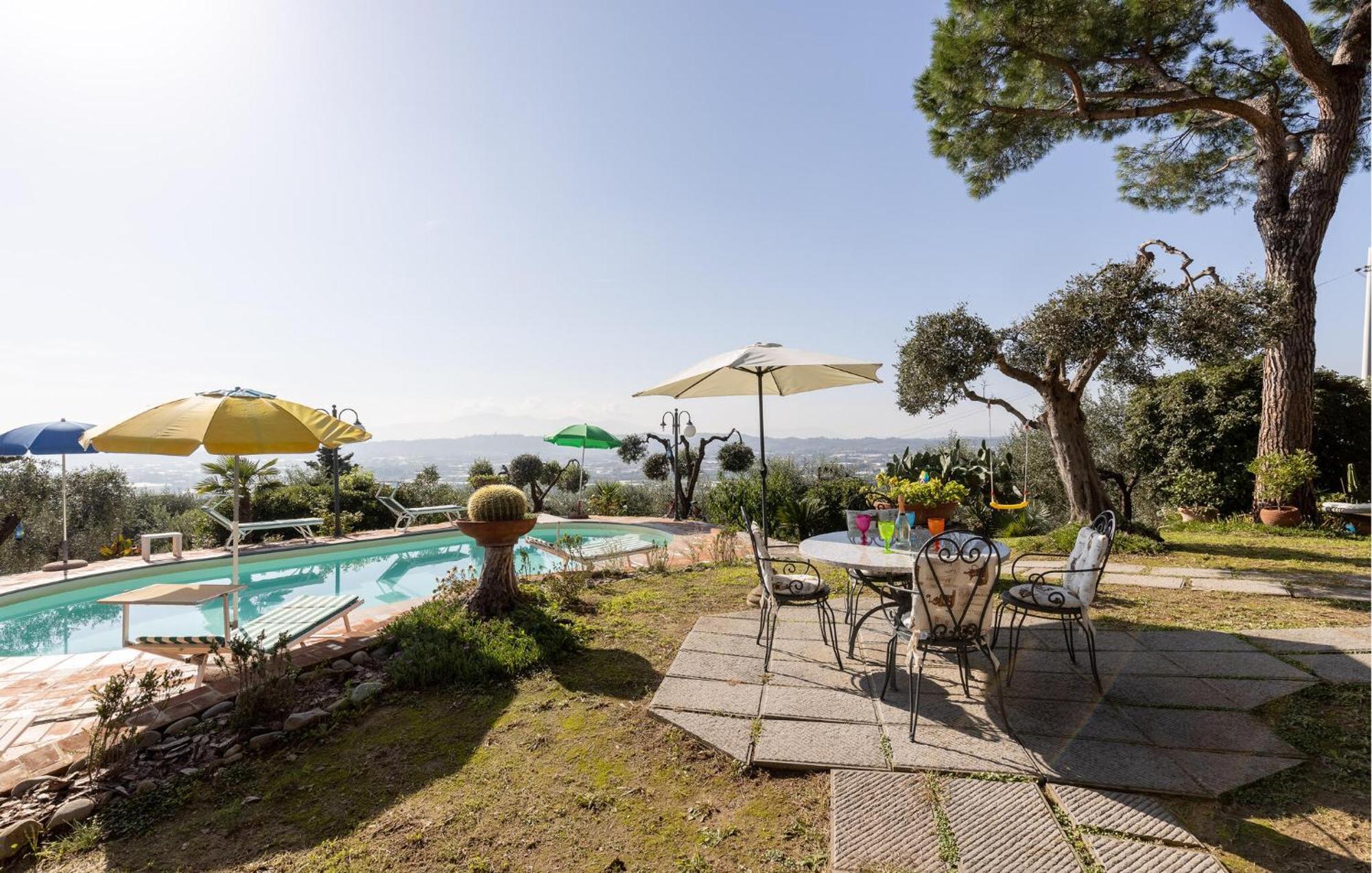 Beautiful Home In Uzzano Pt With Kitchen エクステリア 写真