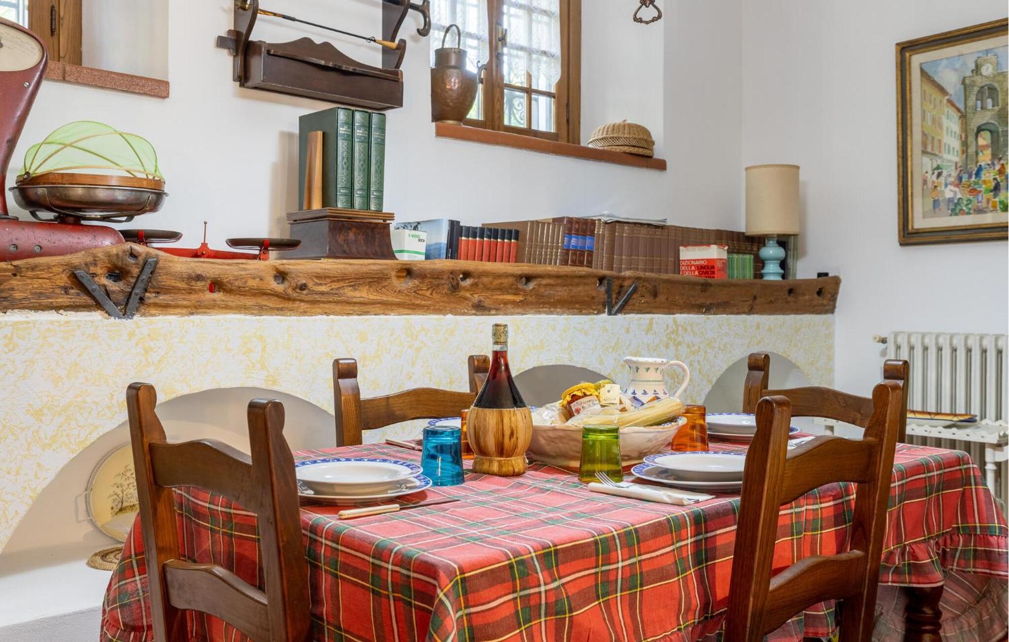 Beautiful Home In Uzzano Pt With Kitchen エクステリア 写真
