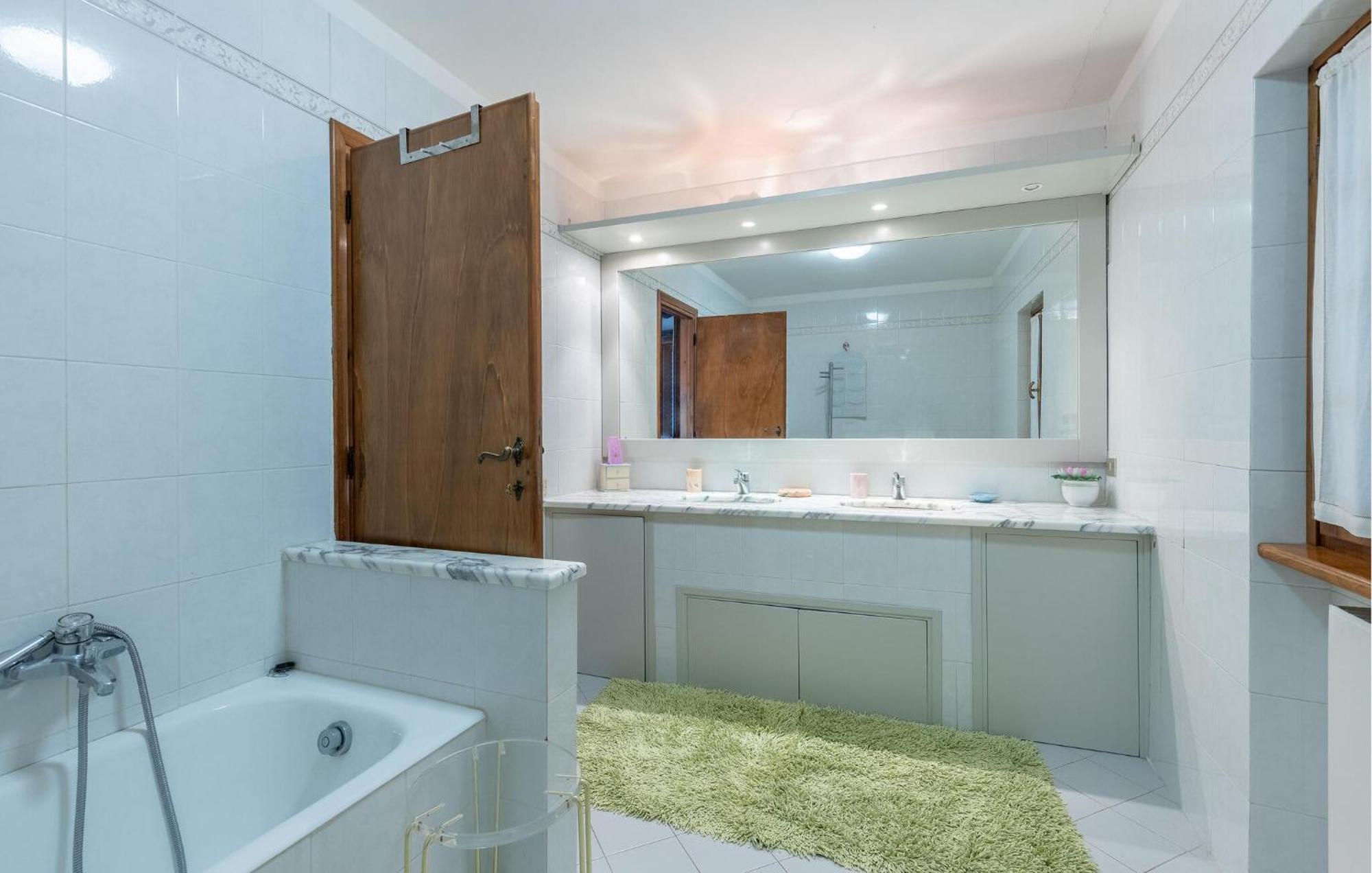 Beautiful Home In Uzzano Pt With Kitchen エクステリア 写真