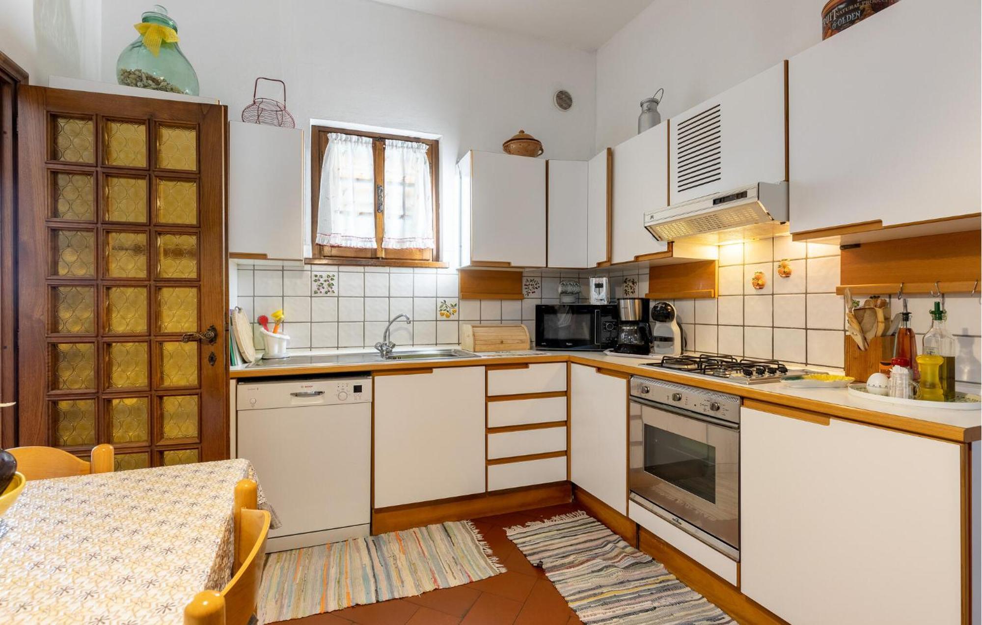Beautiful Home In Uzzano Pt With Kitchen エクステリア 写真