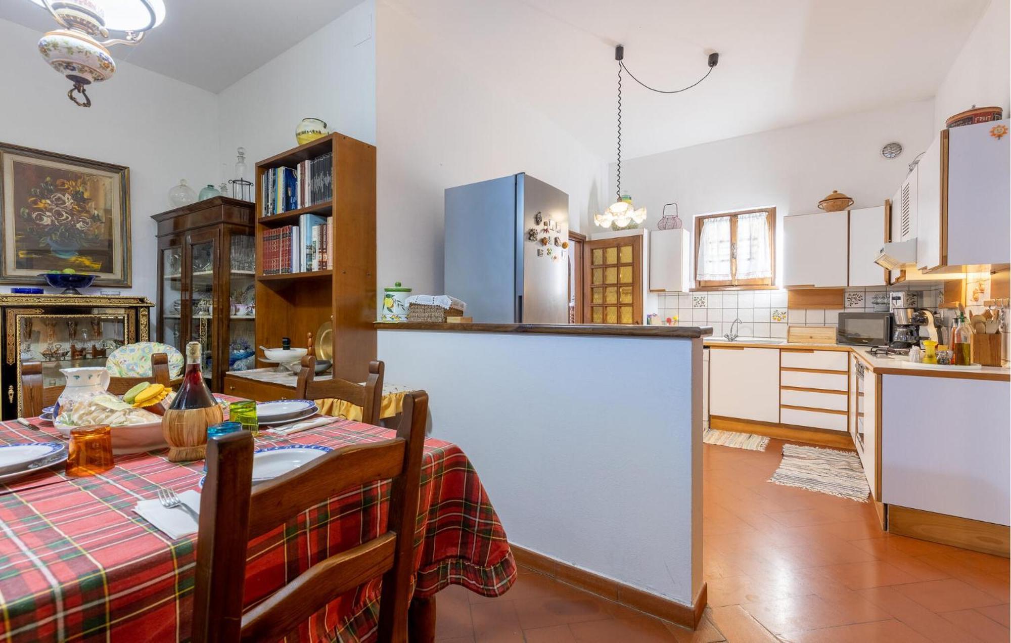 Beautiful Home In Uzzano Pt With Kitchen エクステリア 写真