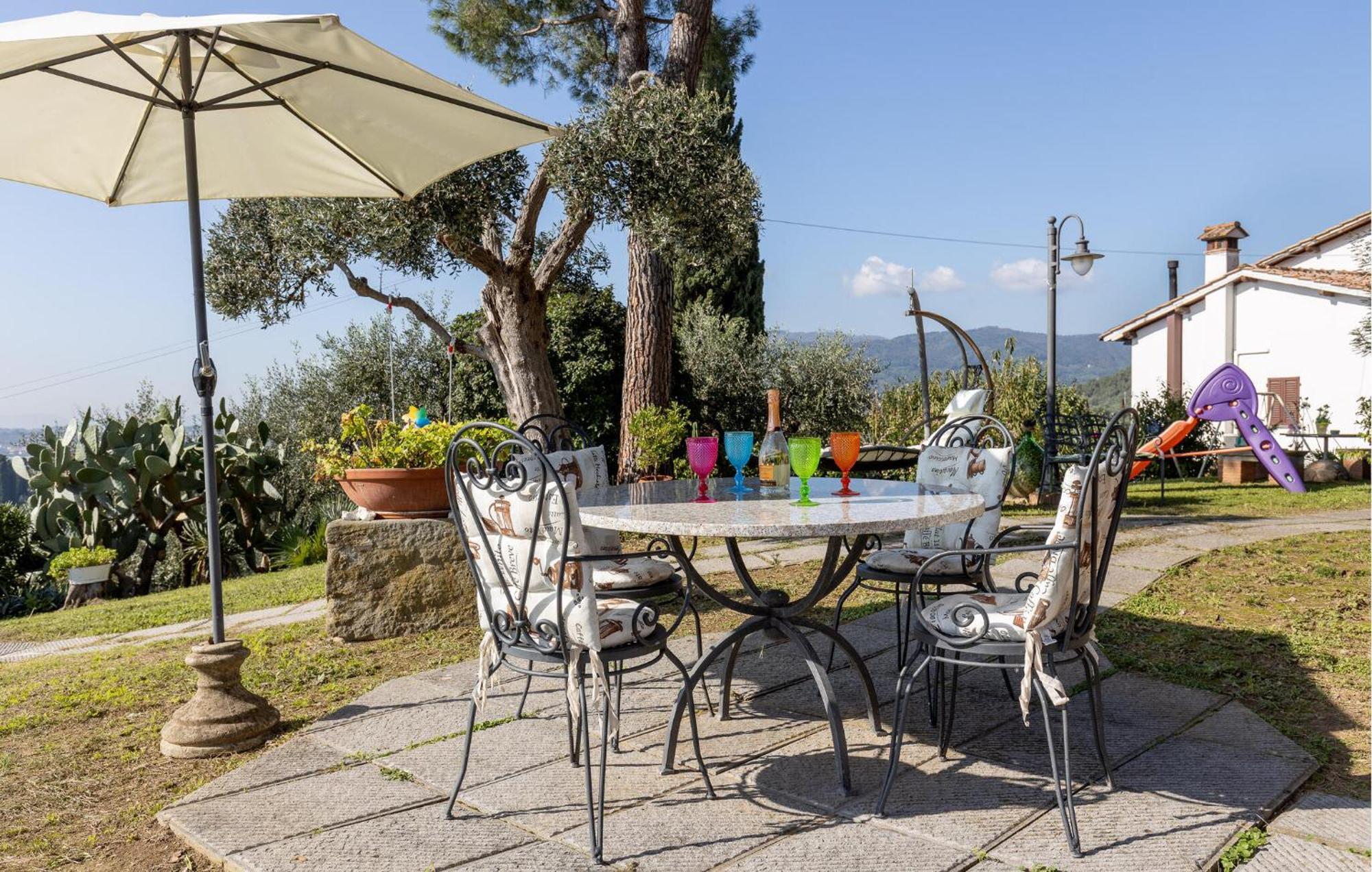 Beautiful Home In Uzzano Pt With Kitchen エクステリア 写真